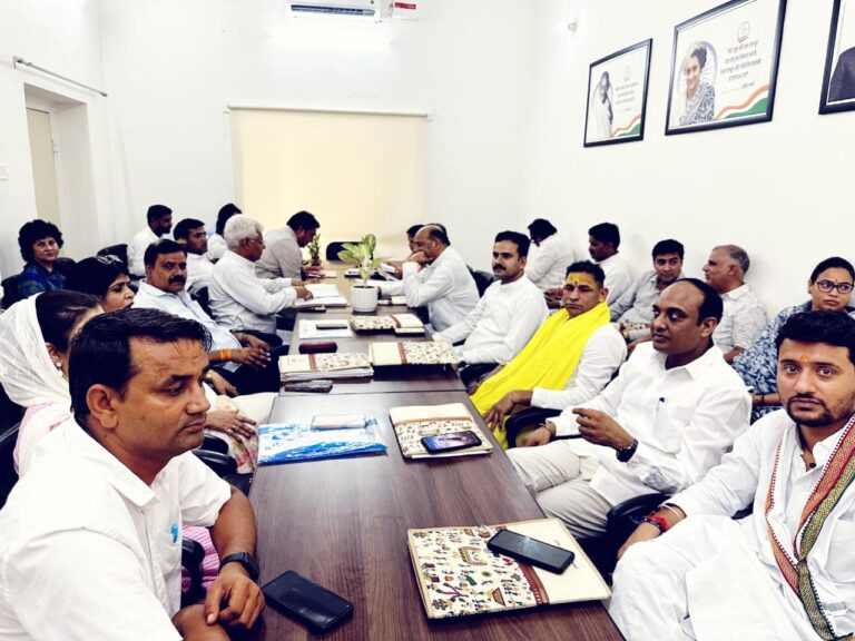 PCC सचिव एवं बहरोड़ विधानसभा प्रभारी प्रद्युम्न सिंह राठौड़ ने डोटासरा से की मुलाकात