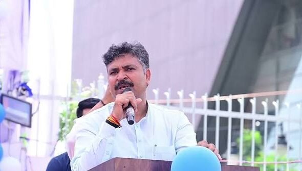 https://citizenfirstnewsindia.com/tikaram-julie-ka-kendra-par-bada-hamla-bole/