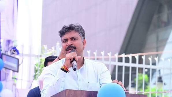 https://citizenfirstnewsindia.com/tikaram-julie-ka-kendra-par-bada-hamla-bole/